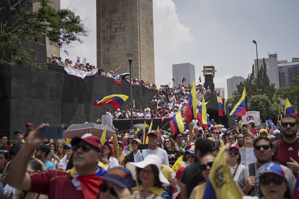 Venezuelans in Caracas, Worldwide Demonstrate to Defend Opposition’s Victory Claim