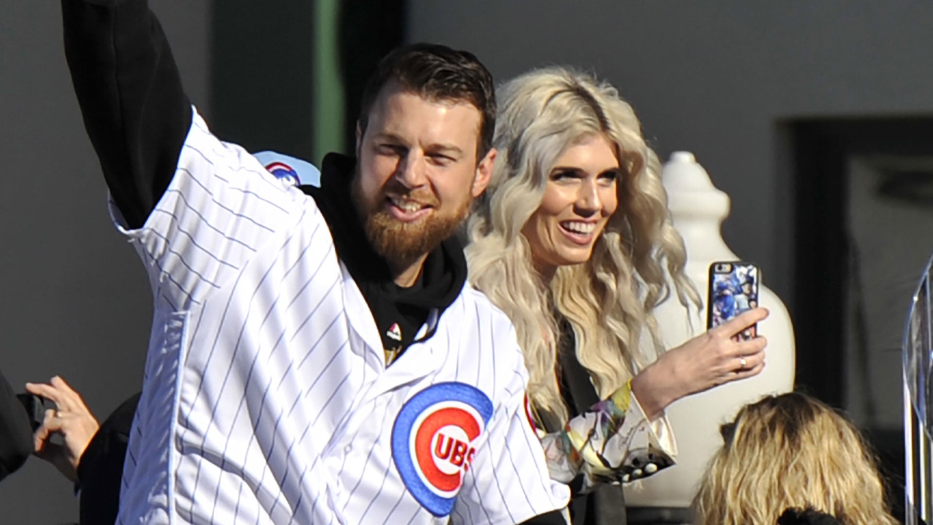 Stunned Fans Pray for 'All-American' Christian Family: Chicago Cubs' Ben  Zobrist and Wife Julianna File for Divorce
