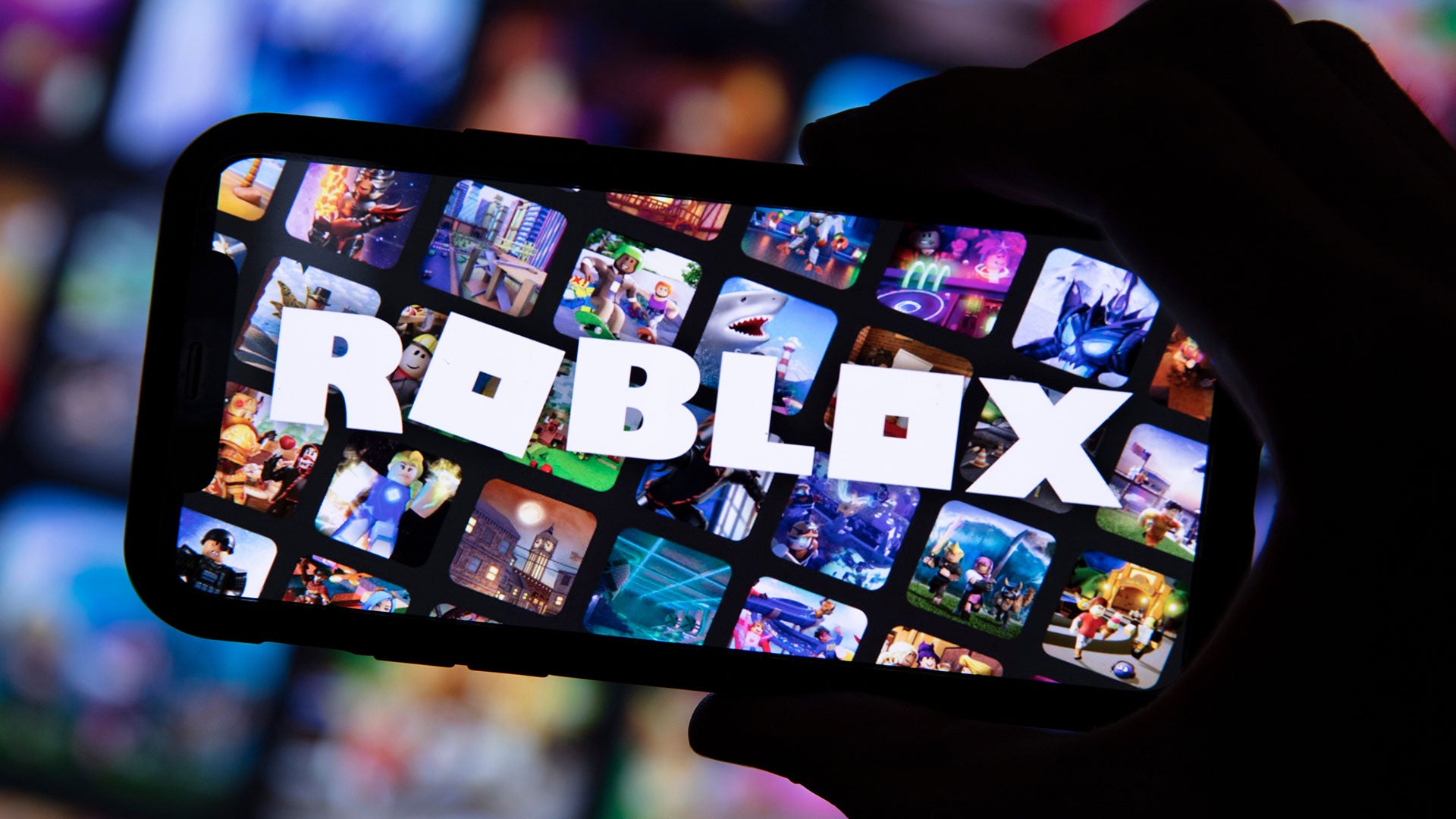 Roblox Plans to Launch a Safe Voice Chat to Talk with Friends.