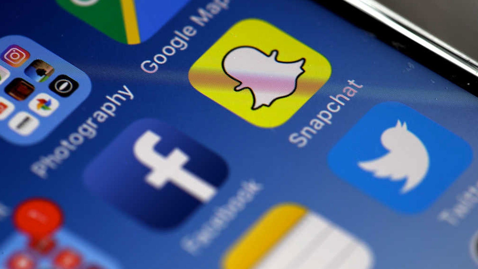 1920px x 1080px - Snapchat Cancels Pornographic 'Cosmo After Dark' Channel After One Week |  CBN News