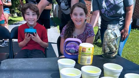 bca1335lemonadestand_hdv.jpg