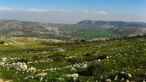 mount-ebal-near-nablus_hdv_0.jpg