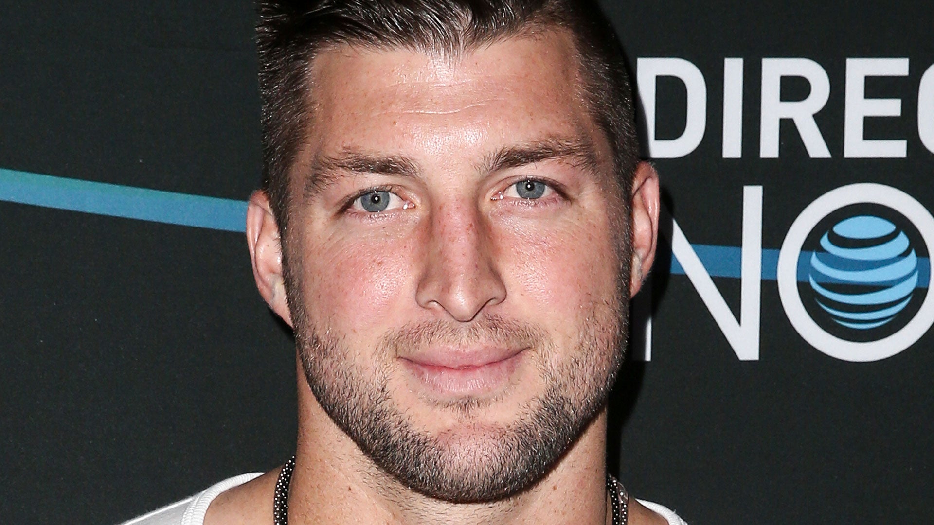 Pålidelig forskel læser Thank You for Making Me the Happiest Man in the World': Tim Tebow Engaged  to Miss Universe 2017 | CBN News
